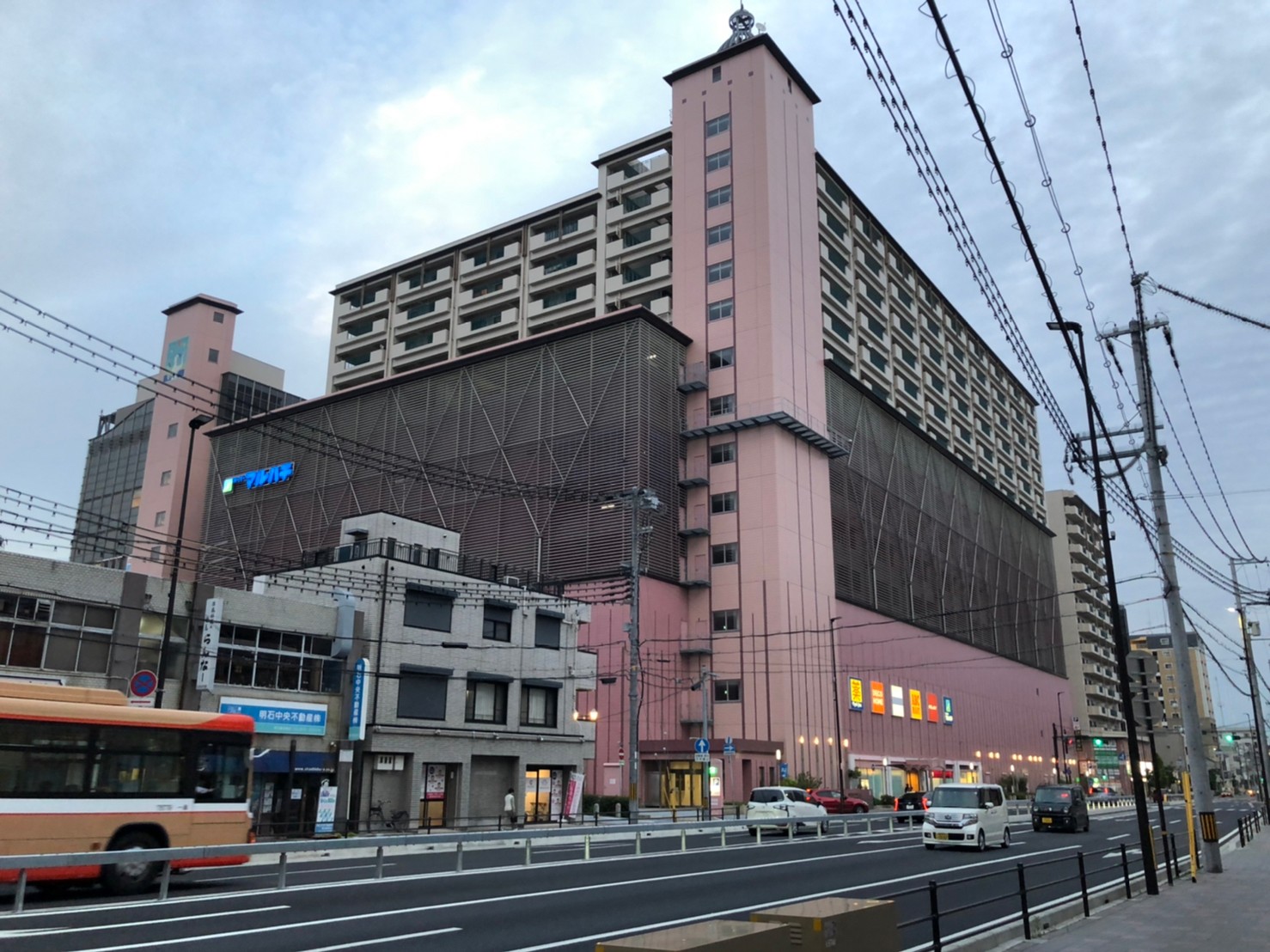 【月極駐車場 明石市東仲ノ町】アスピア明石月極駐車場