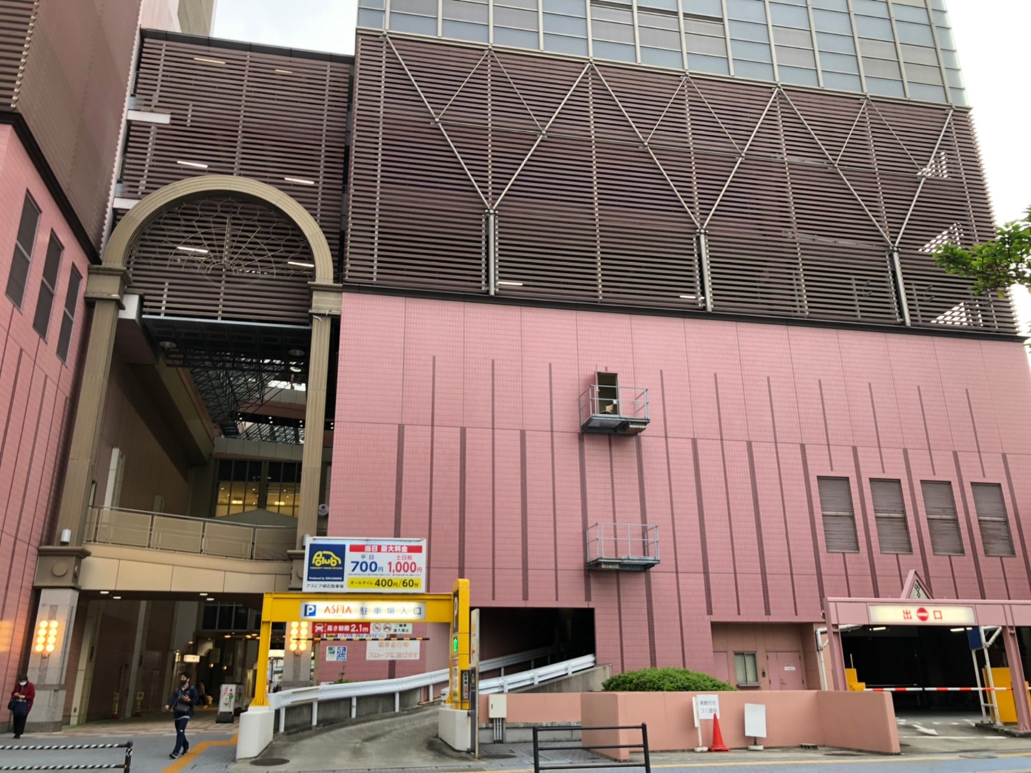 【月極駐車場 明石市東仲ノ町】アスピア明石駐車場 8階月極駐車場